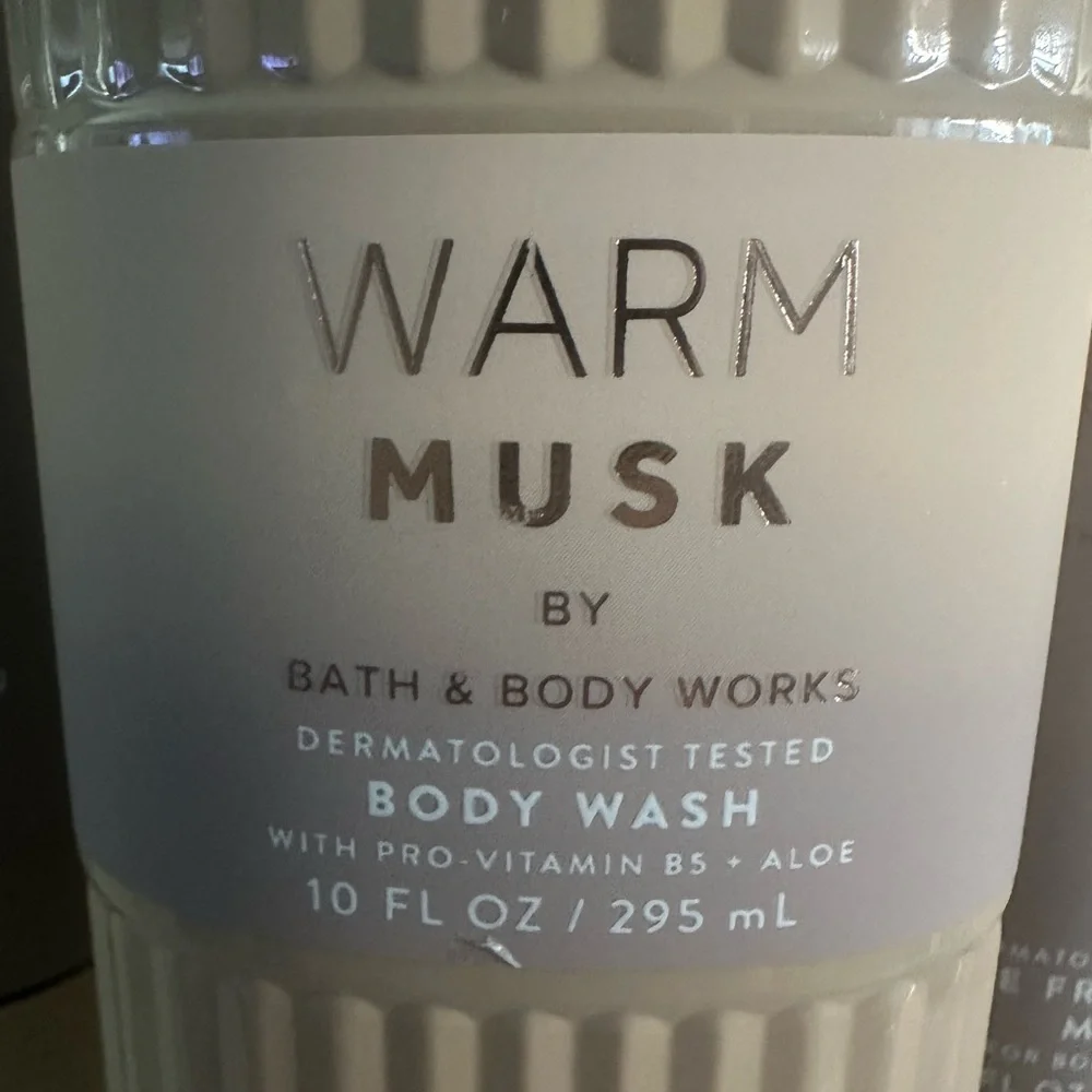 Bath & Body Works Warm Musk Body Wash - Picture 2 of 4
